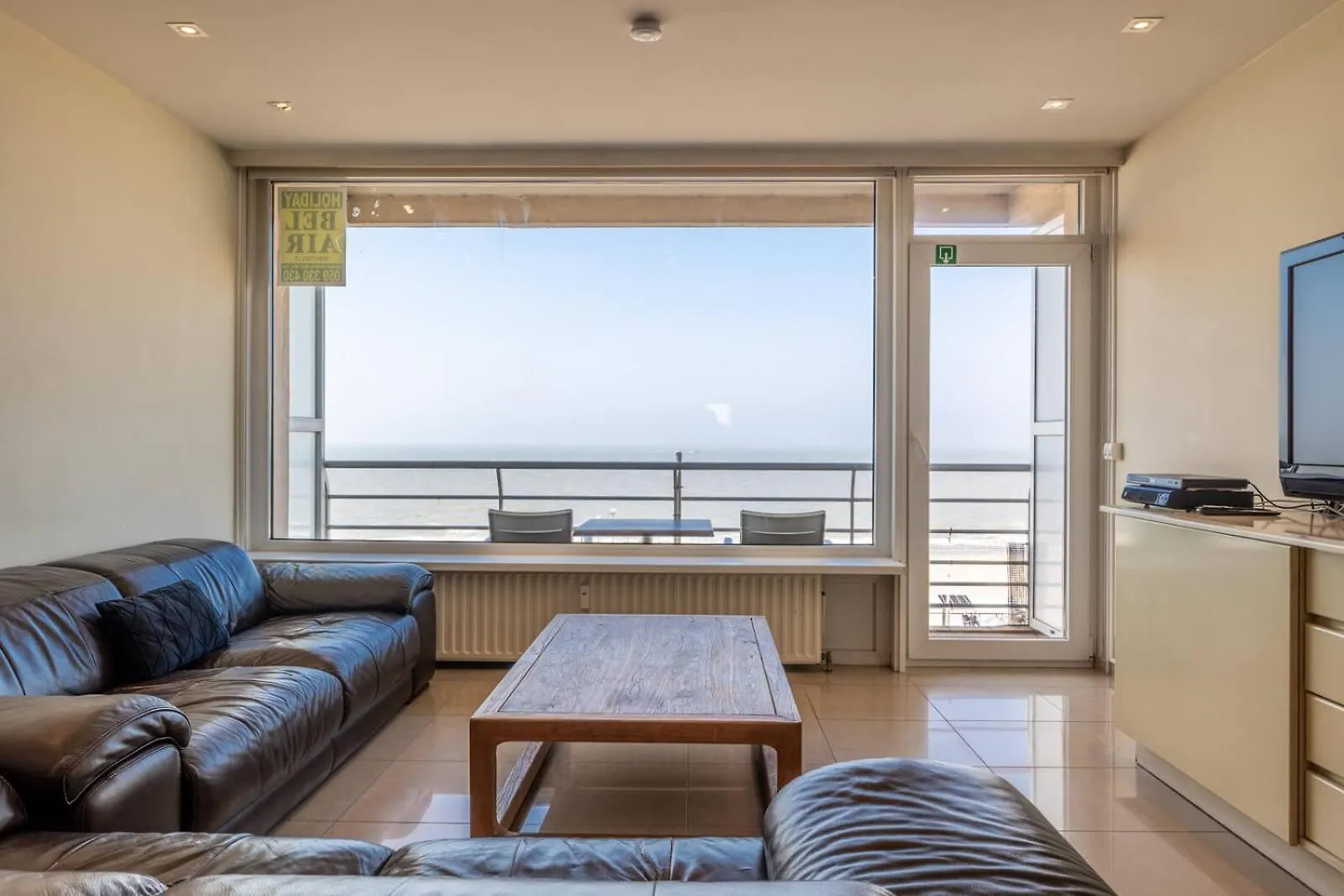 Very Spacious Apartment With Frontal Sea View And Terrace Equipped For 8 People T18 أوستيند